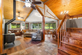 New! Dew Drop Inn - Pet Friendly, 5-min walk to river access